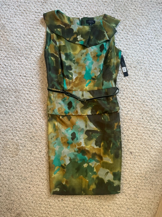 Tahari Arthur S Levine Dresses & Skirts - Tahari Olga Dress with Belt